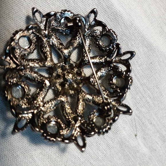 Brooch Set - Picture 3 of 5